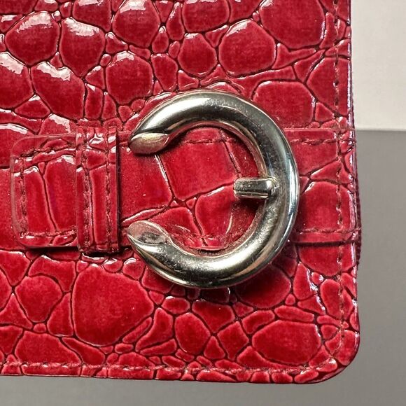 Women's Red Faux Crocodile Leather Glossy Tri-Fold Wallet/Bill Fold Card Holder - Picture 6 of 10